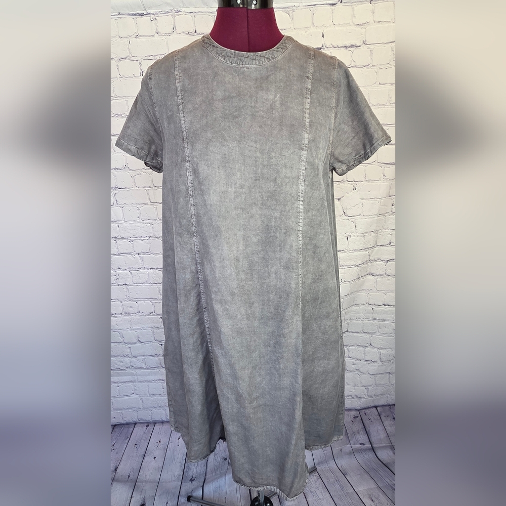 Tea n Rose Gray Midi Dress Elegant and Versatile